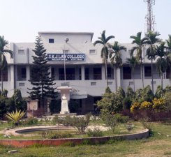 COLLEGE GATE & BUILDING